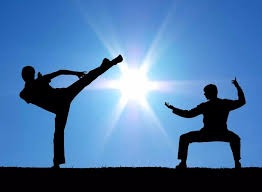 继C罗和小卢卡斯后，奥斯梅恩是第三位欧冠客场对贾府戴帽的球员